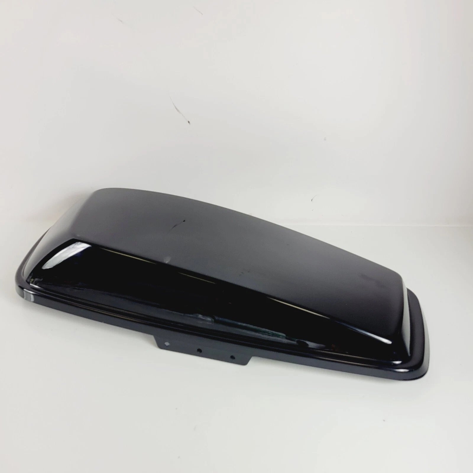 Left Side Saddlebag Lid for Harley-Davidson Street Glide (2014–2023) 90200413