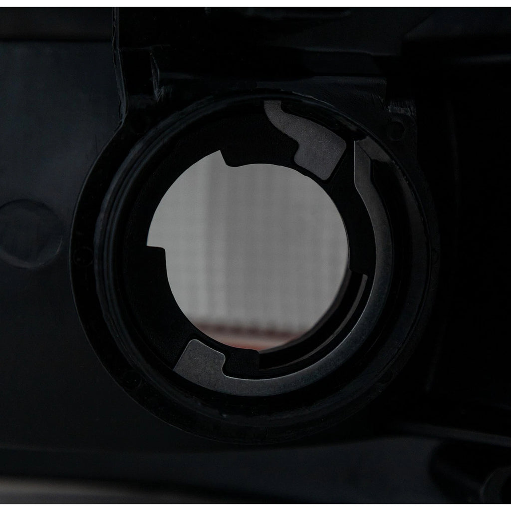 Tail Light Lens and Housing for Dodge Durango, Grand Caravan (1998–2003)