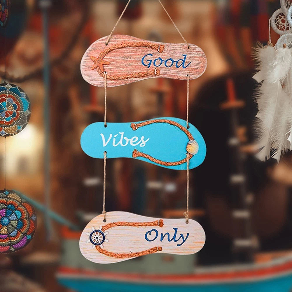 Hanging Wooden Flip Flops and Fish Decorations for Seaside Home (N/A)