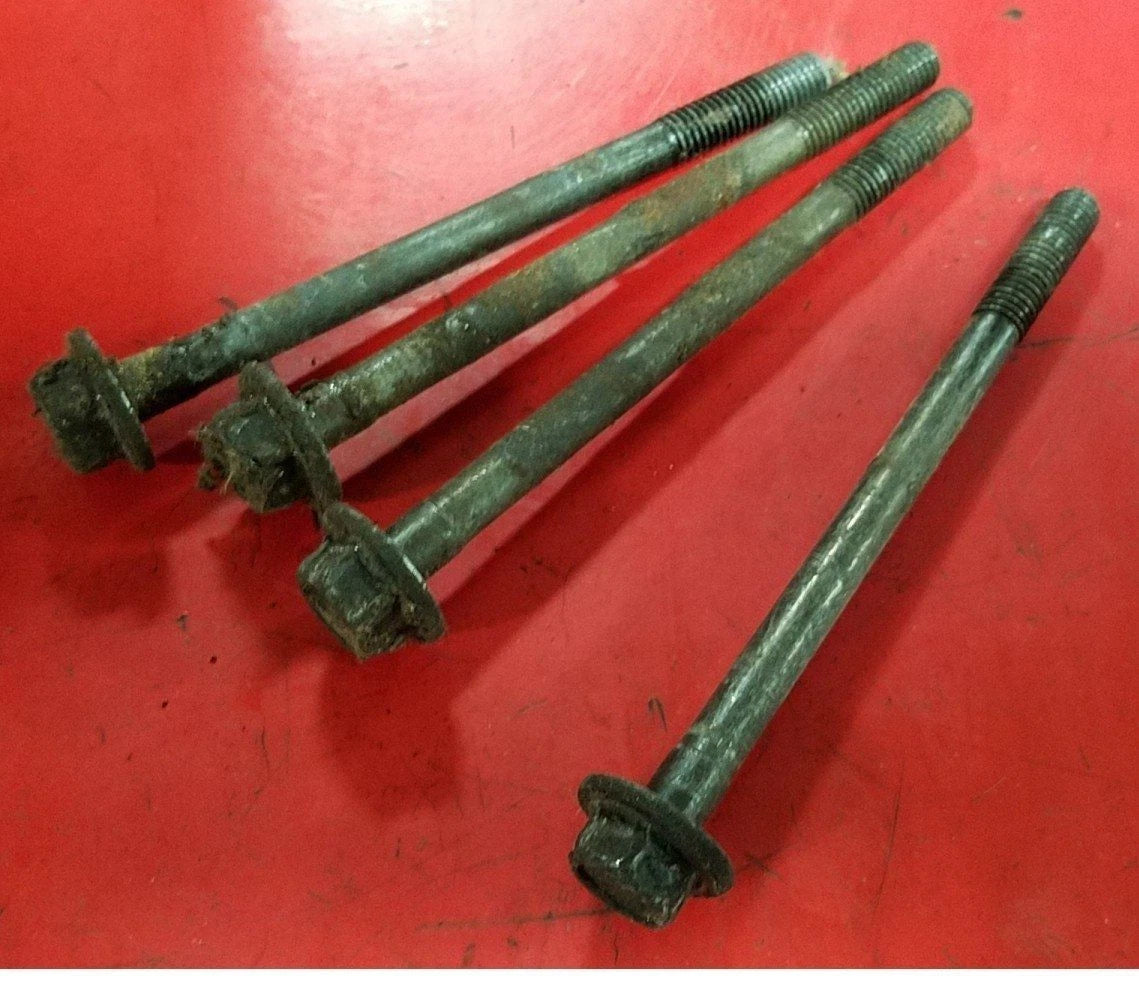 AC Compressor Bolt Set for Ford Thunderbird Cougar (1991–1993)