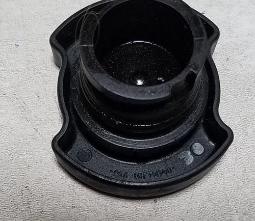 Oil Cap for Lincoln Continental (1995–2002)
