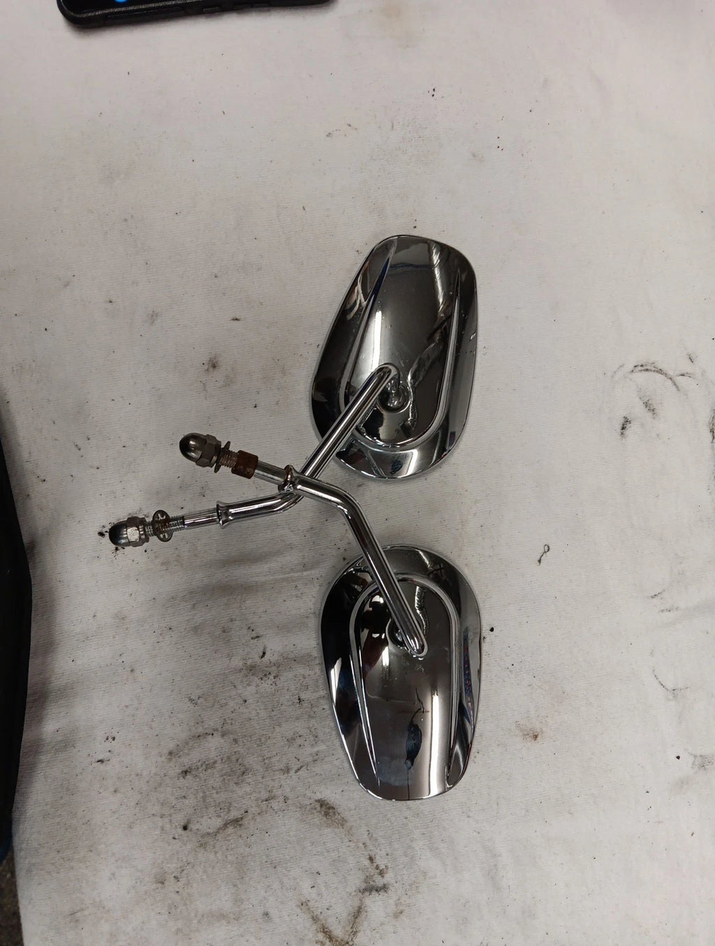 Set of 2 Teardrop Mirrors for Harley Davidson (OEM, Chrome)