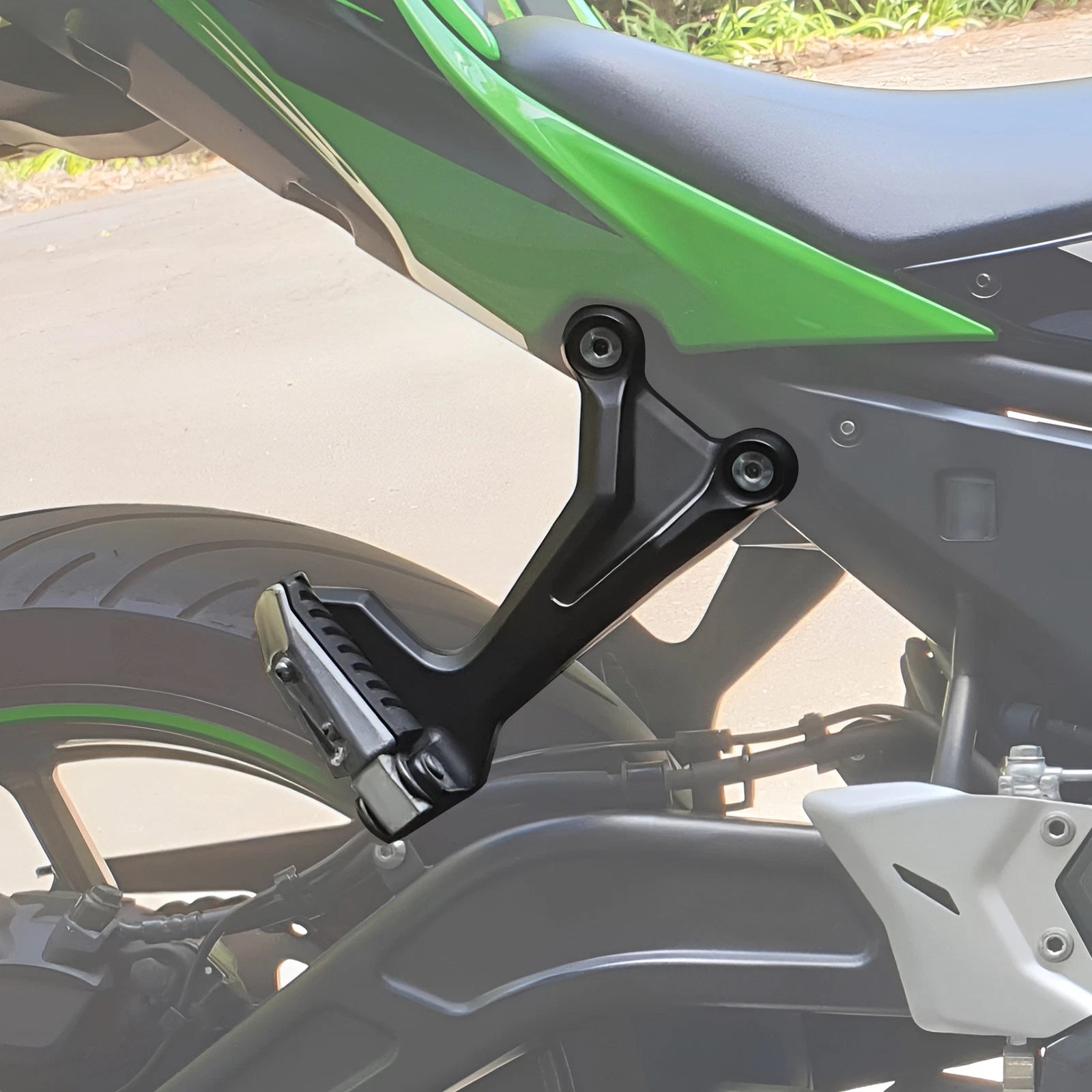 Rear Passenger Footrests Footpegs Brackets for Kawasaki Ninja 650 Z650 (2017–2023)