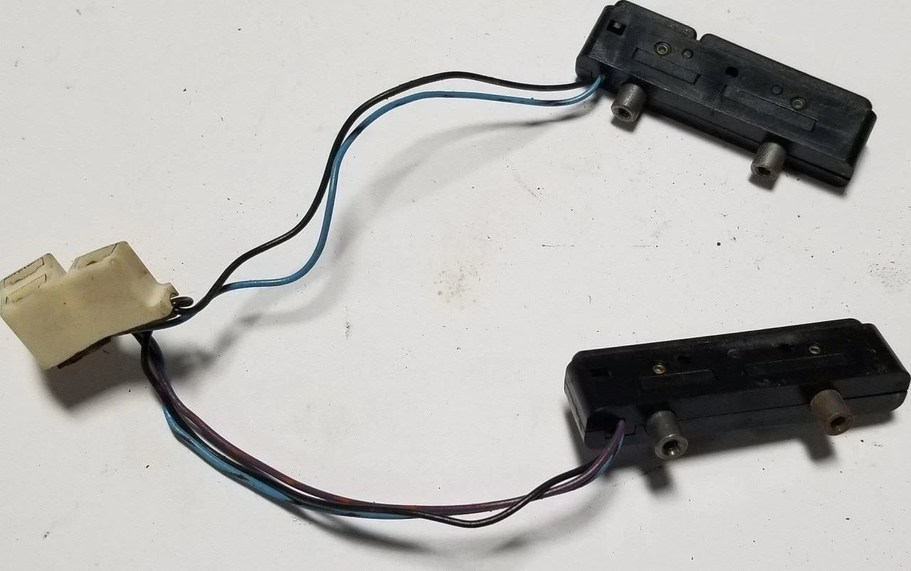 Cruise Control Steering Wheel Switch Assembly for Lincoln Mark VII (1984–1989)