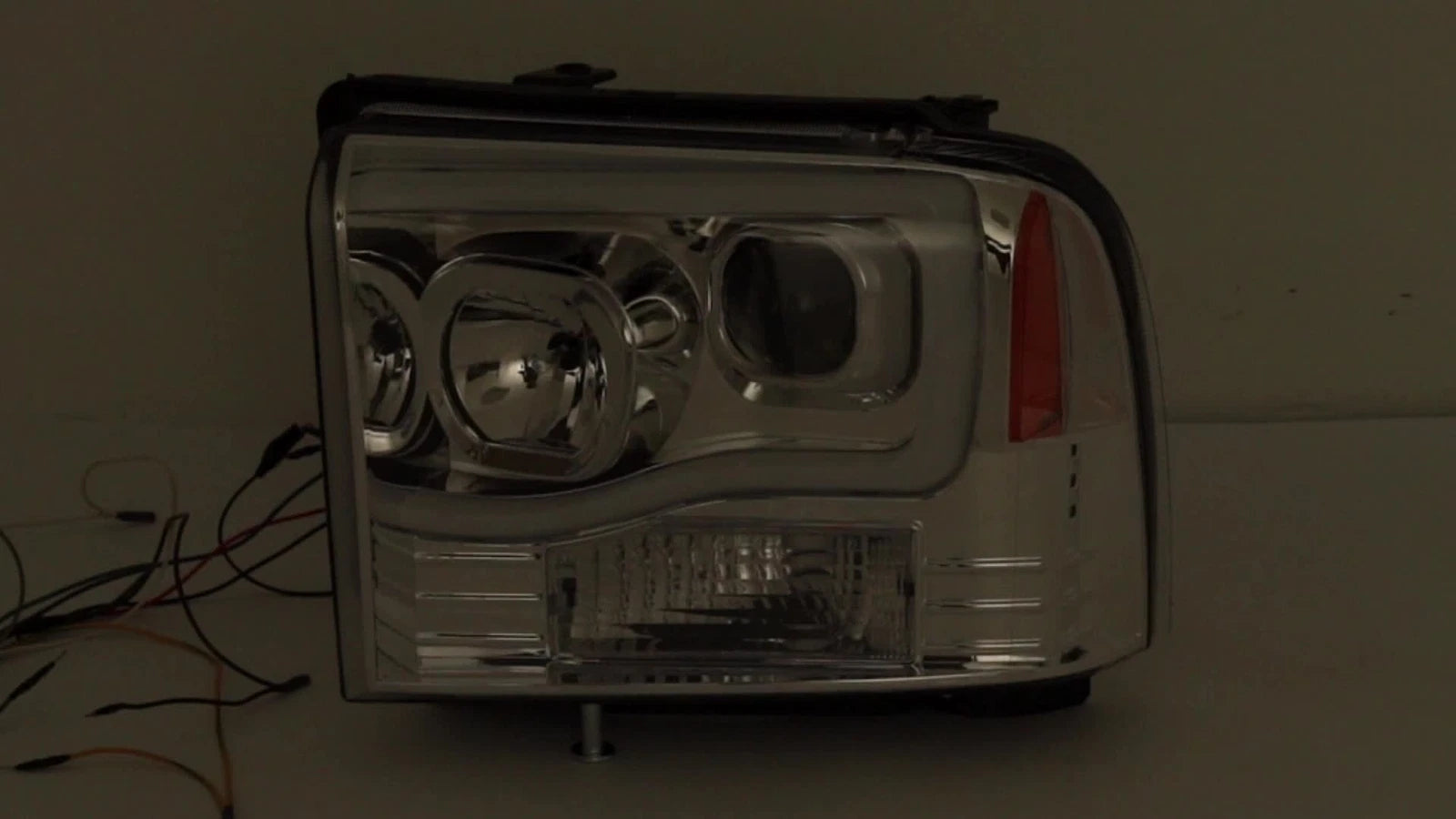 Projector Headlights for Ford F250-F550 Super Duty (2005–2007) LED DRL