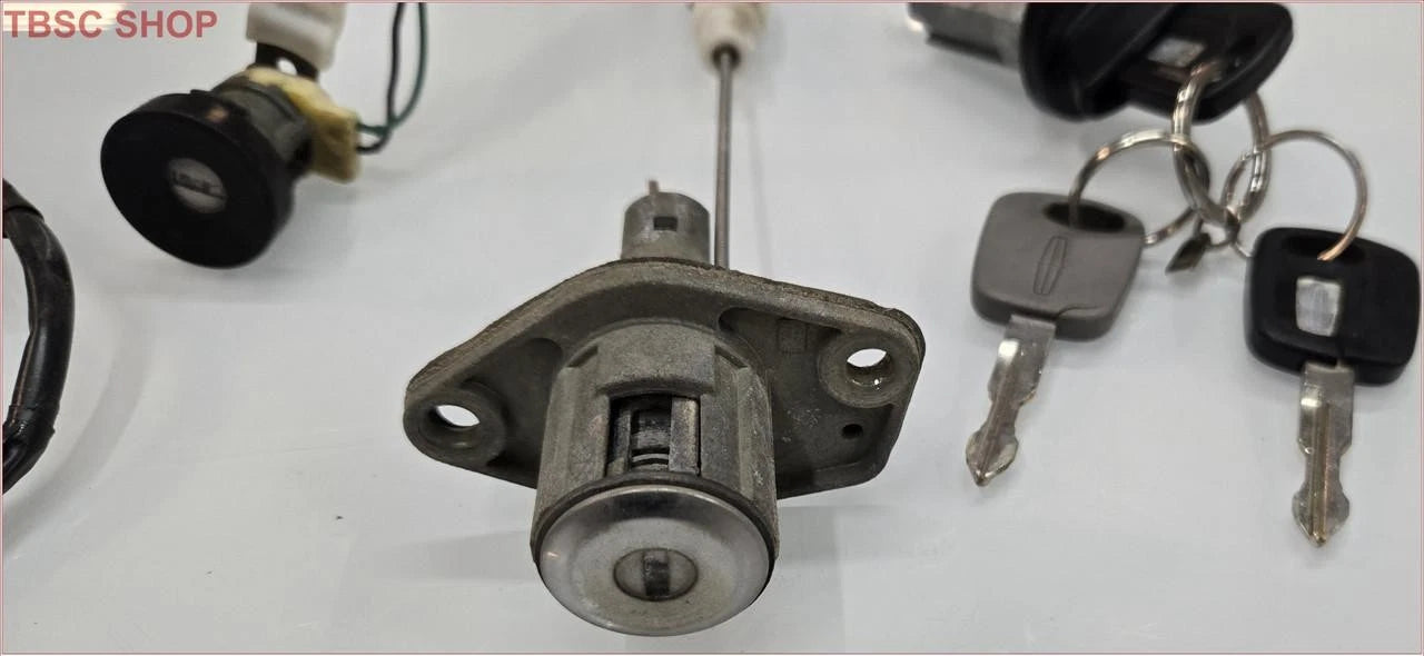 Door Trunk Ignition Lock Set with Keys for Lincoln Continental (1998–2002)