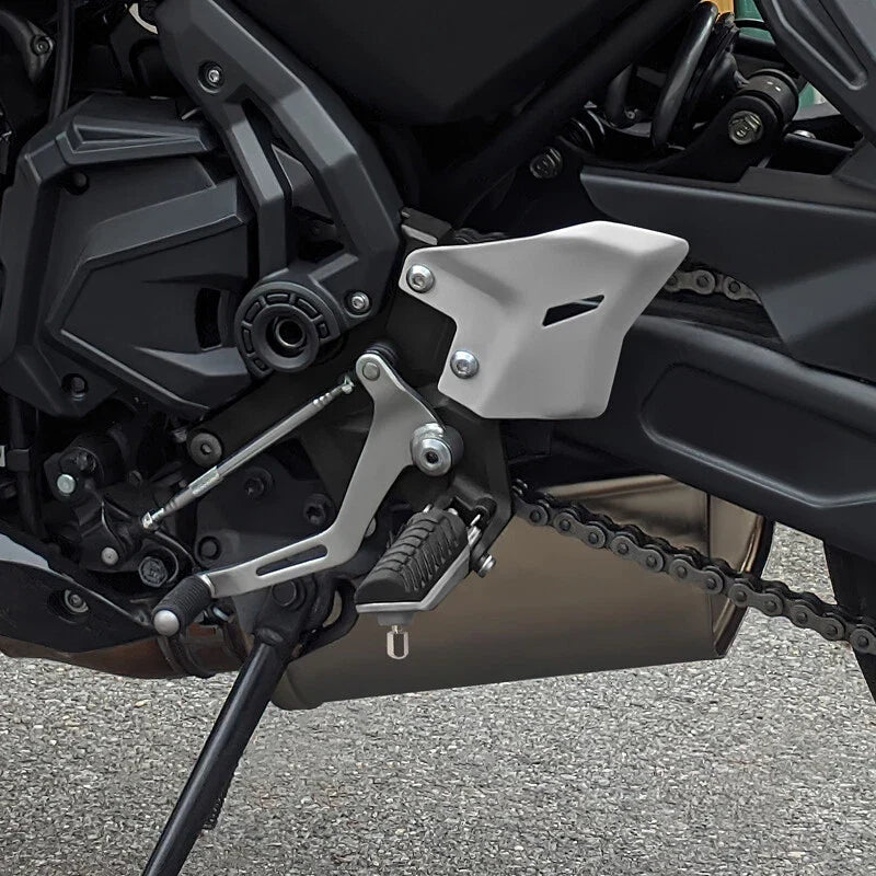 Footrests Footpegs Bracket for Kawasaki Ninja 650 Z650 (2017-2025)