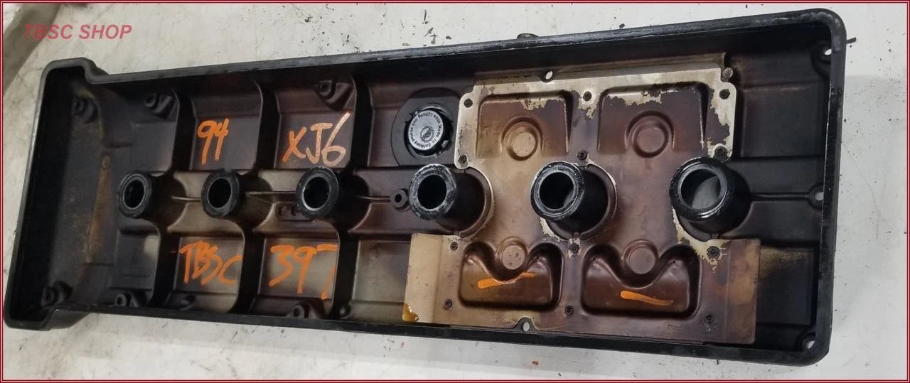 Valve Cover for Jaguar XJS XJ6 4.0L (1993–1994) EBC11565C