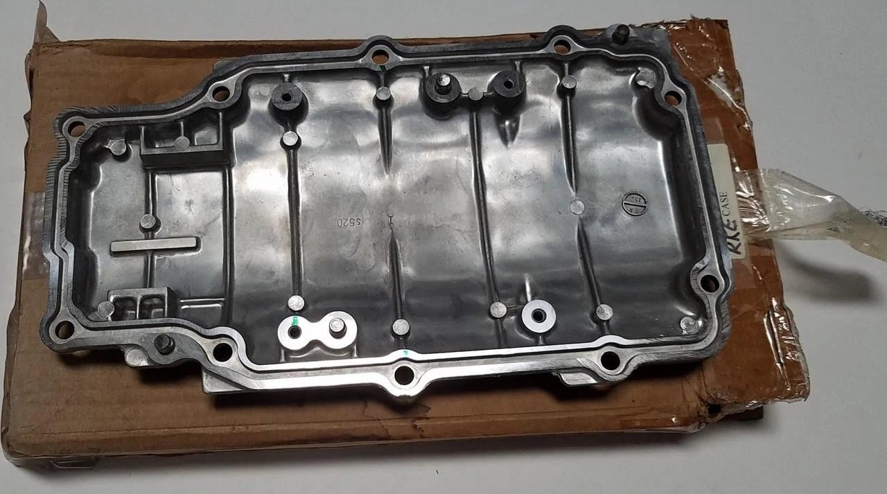 M5R2 RKE Transmission NOS Cover for Thunderbird SC (1989–1995) E9SZ-7222-A