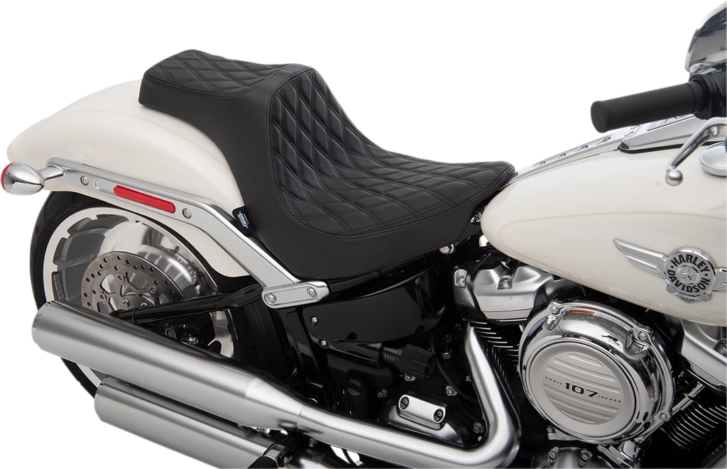 Predator III Seat for Harley-Davidson (2000–2023) - Double Diamond, Black Stitching