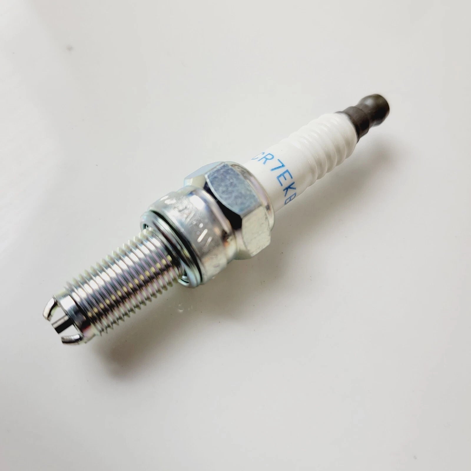 Set of 8 NGK CR7EKB Nickel Plated Multiground Spark Plugs for Aprilia Piaggio Suzuki