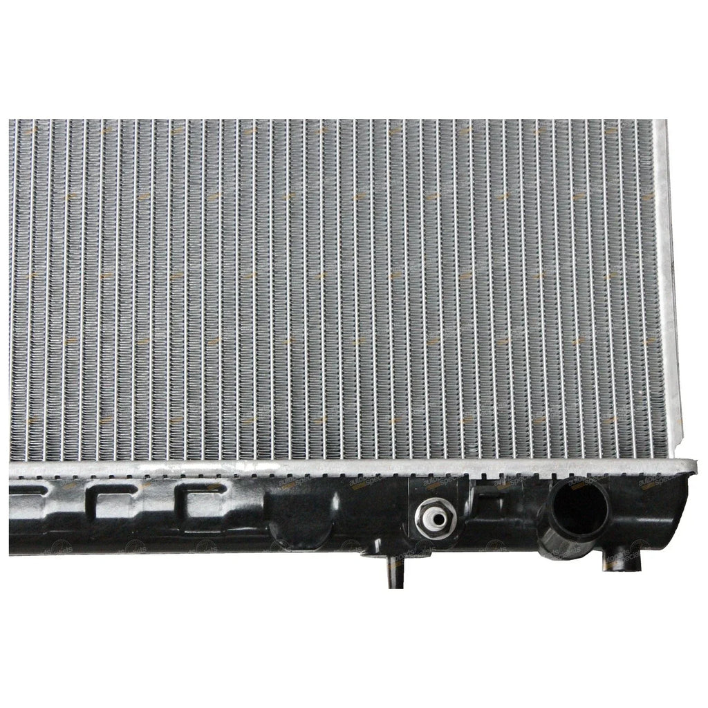 Aluminium Alloy V6 3.3L Radiator for Nissan Pathfinder R50 (1995-2005)