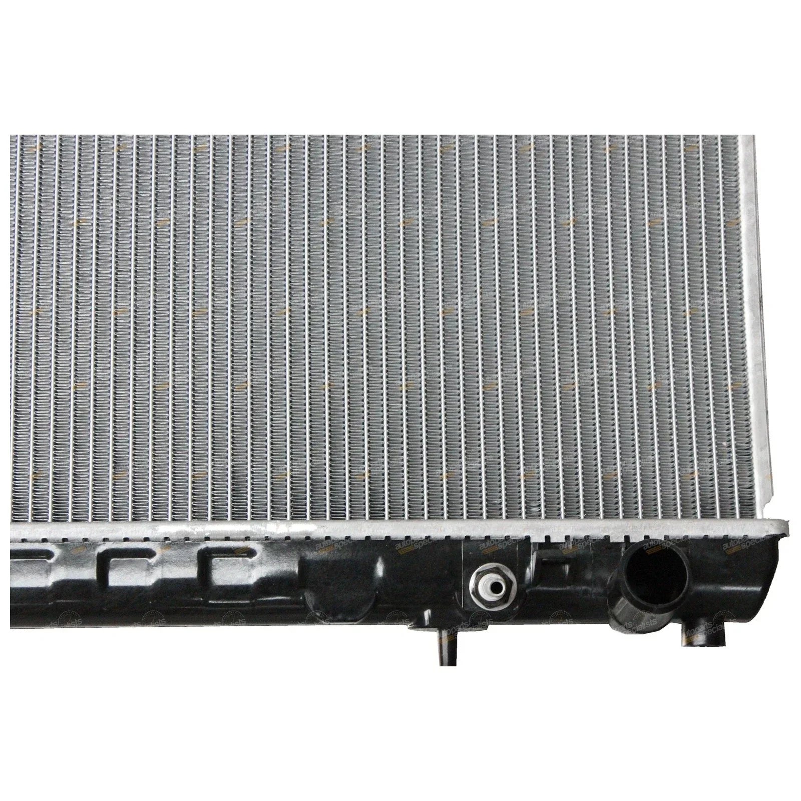 Aluminium Alloy V6 3.3L Radiator for Nissan Pathfinder R50 (1995-2005)