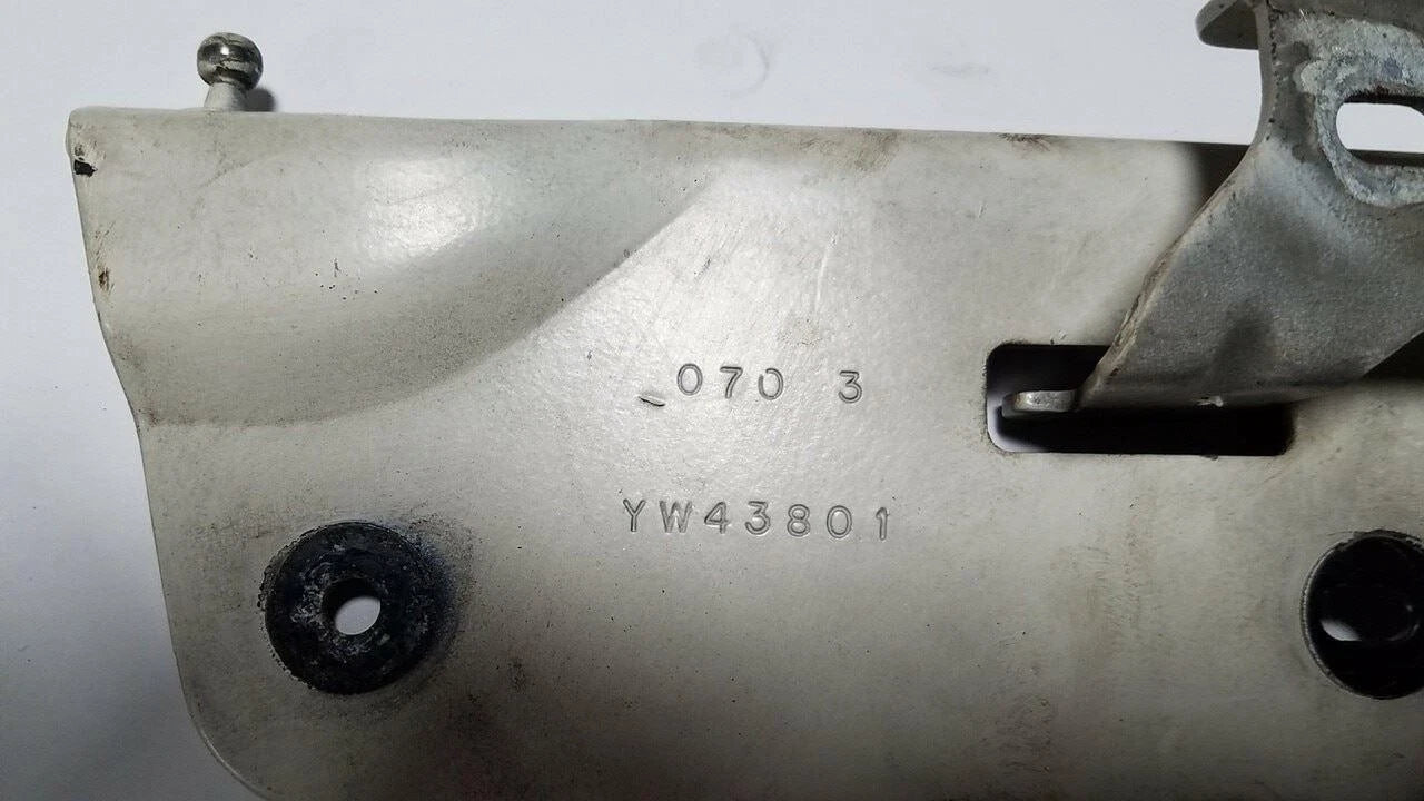 Hood Hinge Set for Lincoln LS (2003–2006)