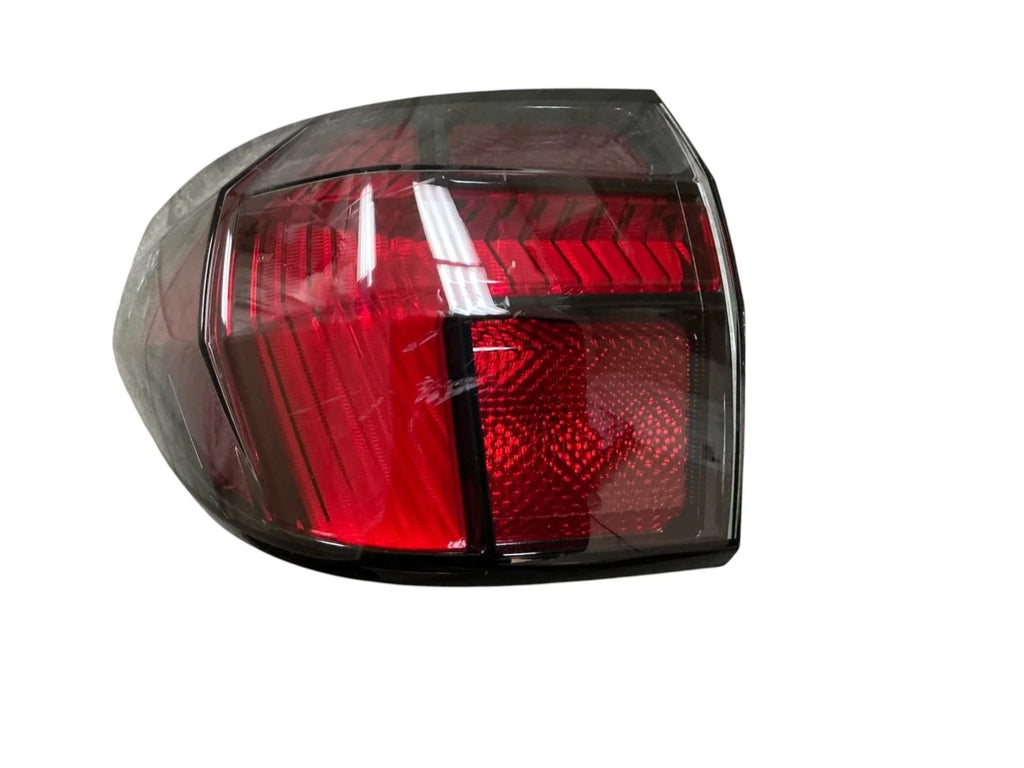 Halogen & LED Taillight for Hyundai Santa Cruz (2022–2026)