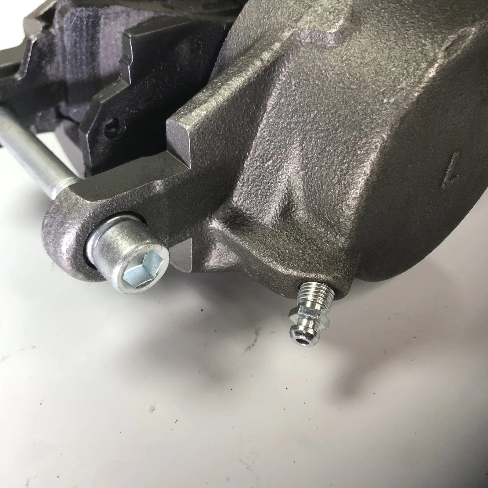 Single Piston Calipers Loaded with Pads for GM (2 Pack) (2008–2016)