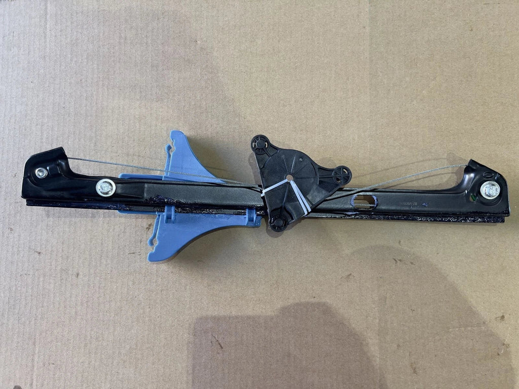 Window Regulator, Rear RH W/o Motor/W/o Panel for VW Golf MK4 (1997–2005)