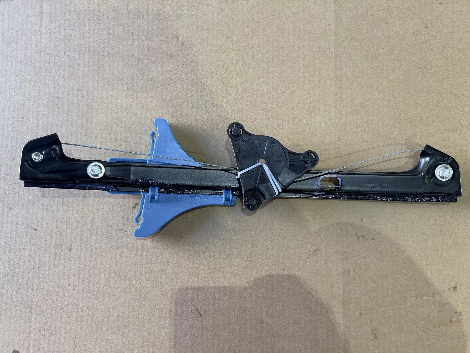 Window Regulator, Rear RH W/o Motor/W/o Panel for VW Golf MK4 (1997–2005)
