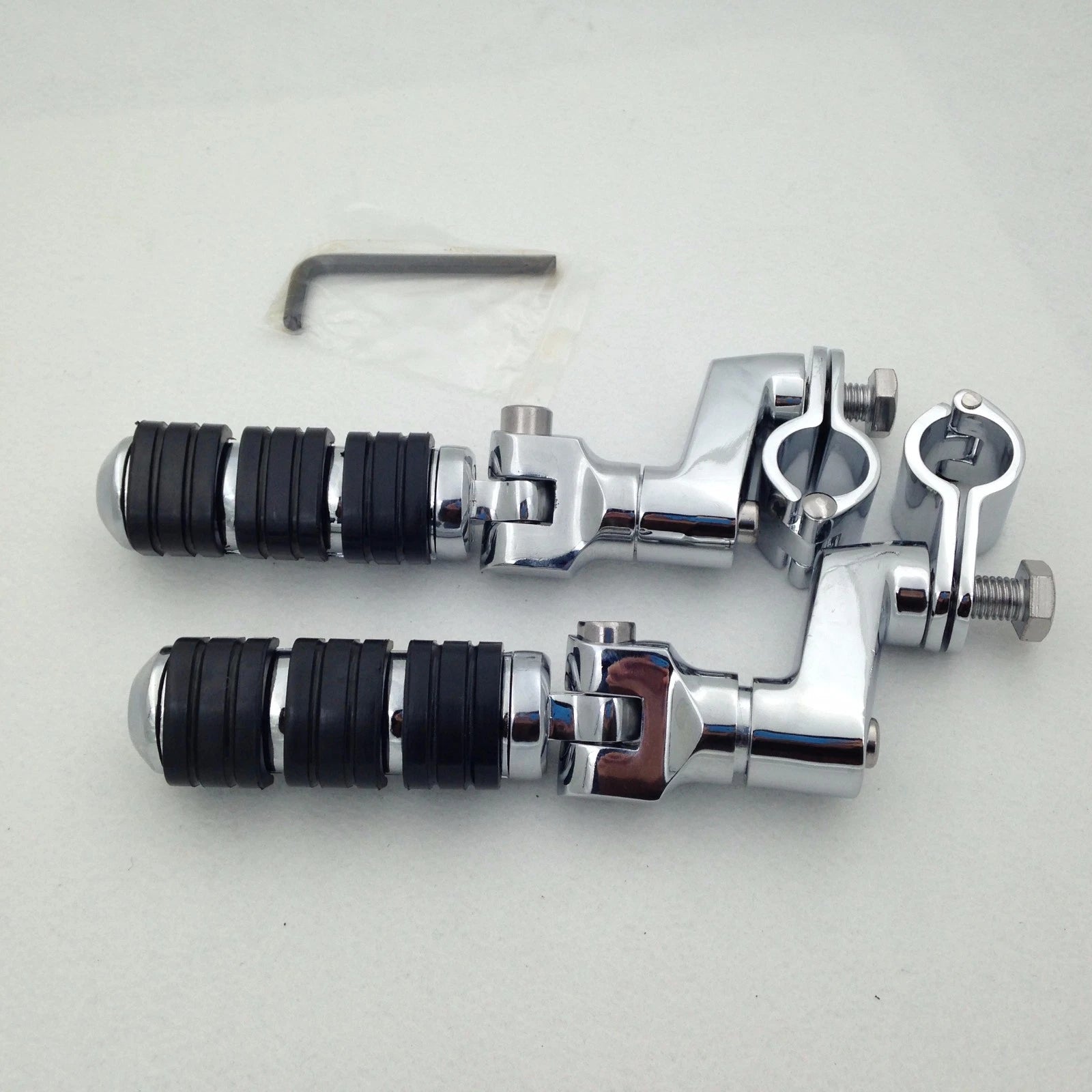 Chrome Footrest Clamps for Harley Davidson Sportster 883 XL 1200 1340 (1")
