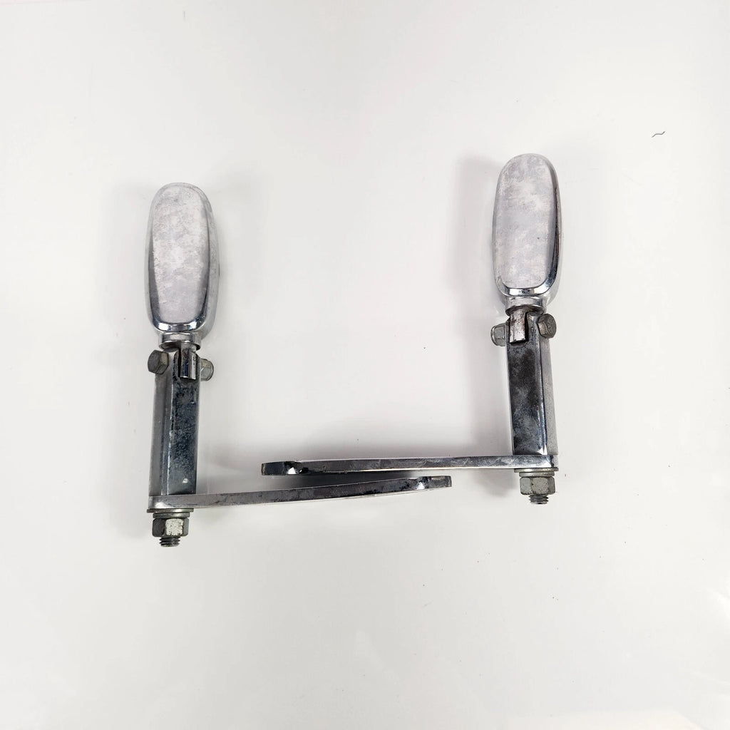 OEM Forward Highway Bar & Shield Footpegs & Mounts for Harley Dyna (2005–2006)