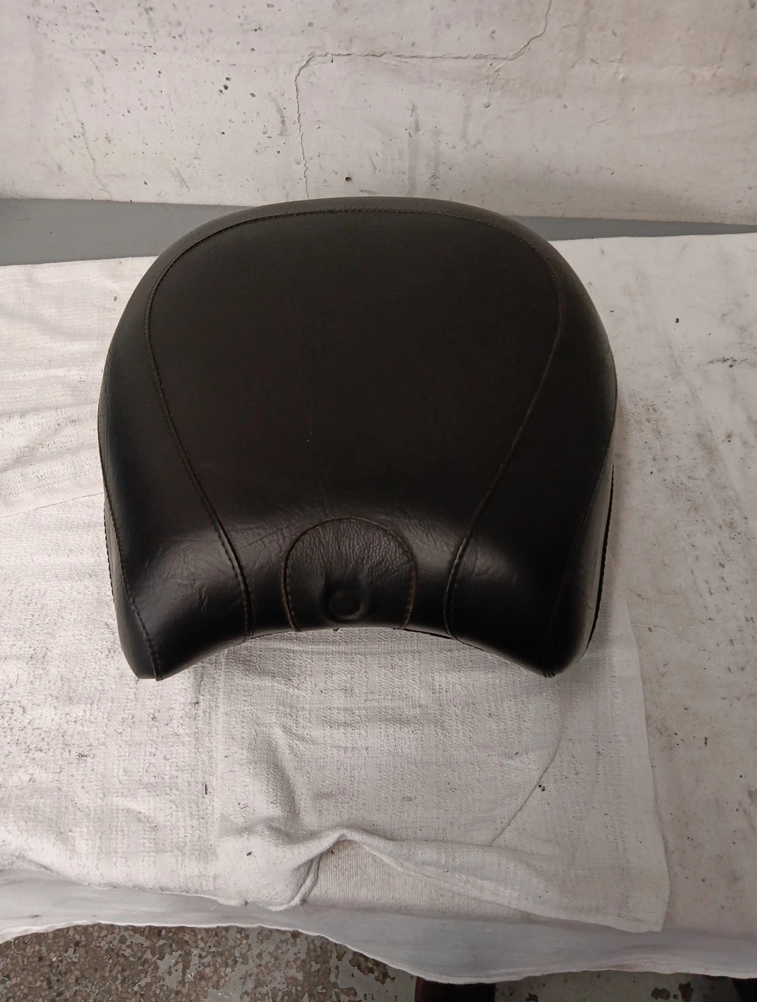 Mustang Passenger Seat for Harley-Davidson Softail (2006–2017)