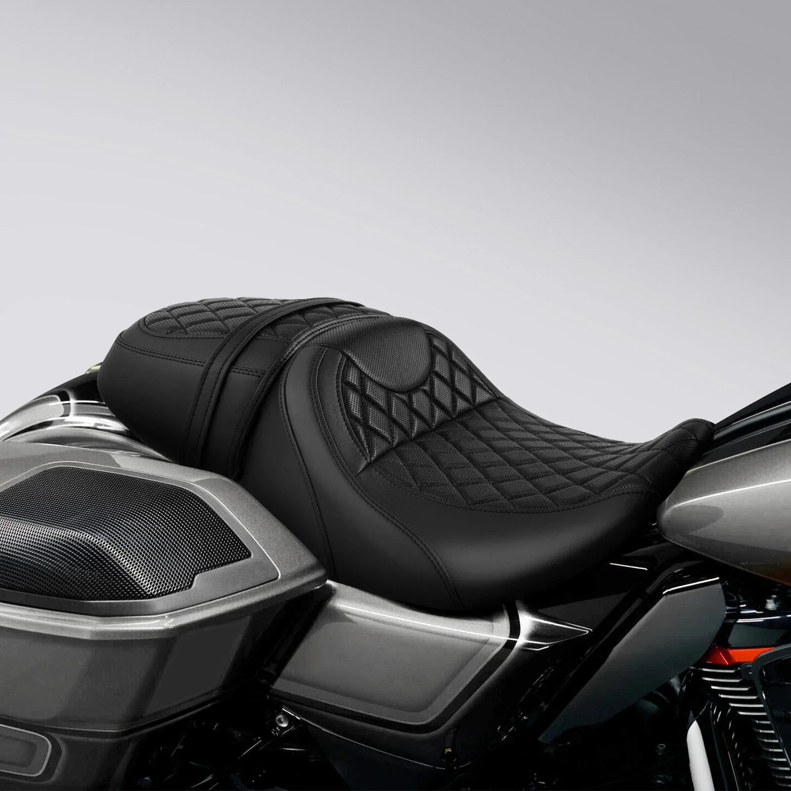 Black Gel Driver & Passenger Seats for Harley CVO Street Road Glide (2023-2025)