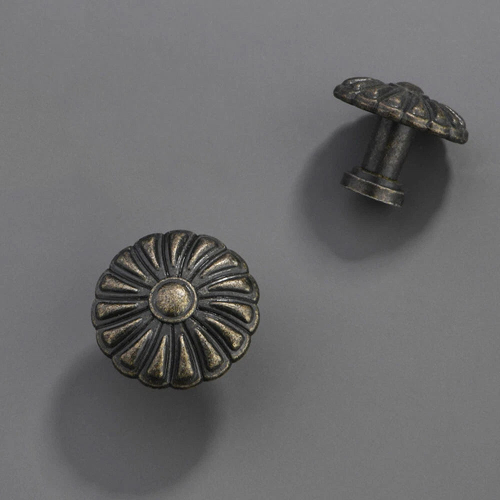 6X Vintage Flower Shape Drawer Cabinet Knob Pulls for