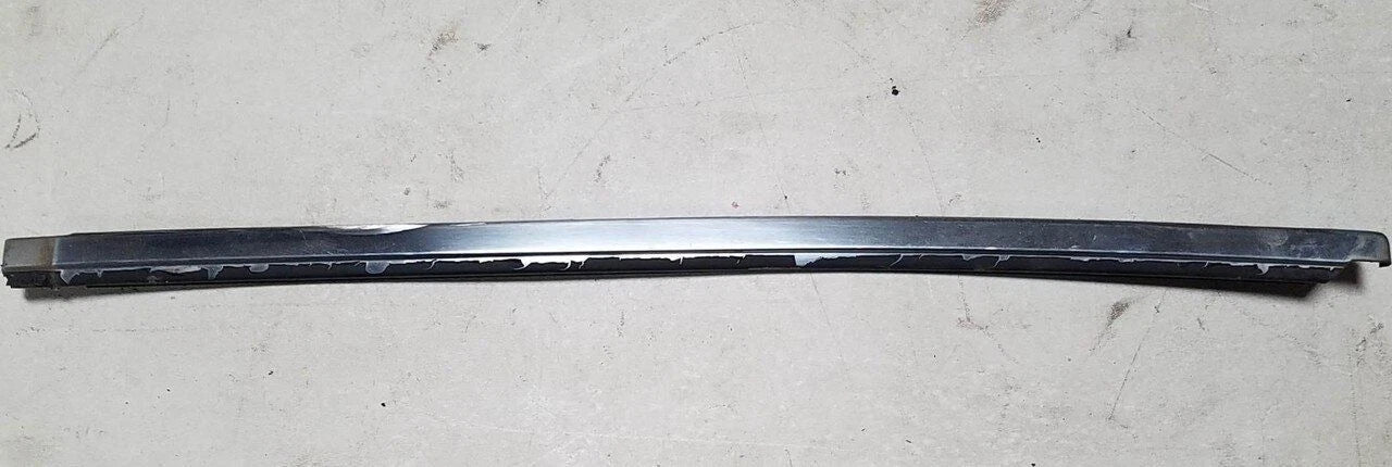Rear Window RH Molding Trim for Lincoln Mark VII (1984–1992)