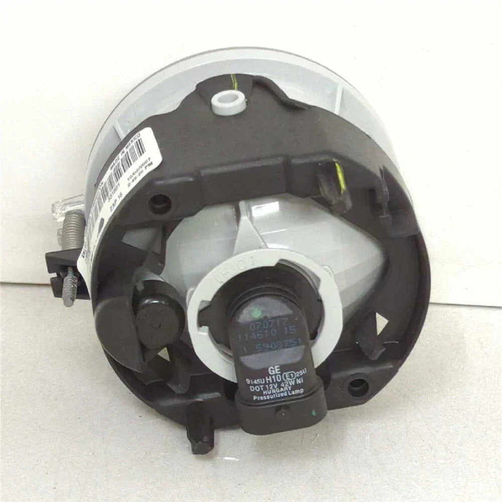 Front Left Fog Light for Dodge Charger Challenger Avenger Pacifica (2006-2023)