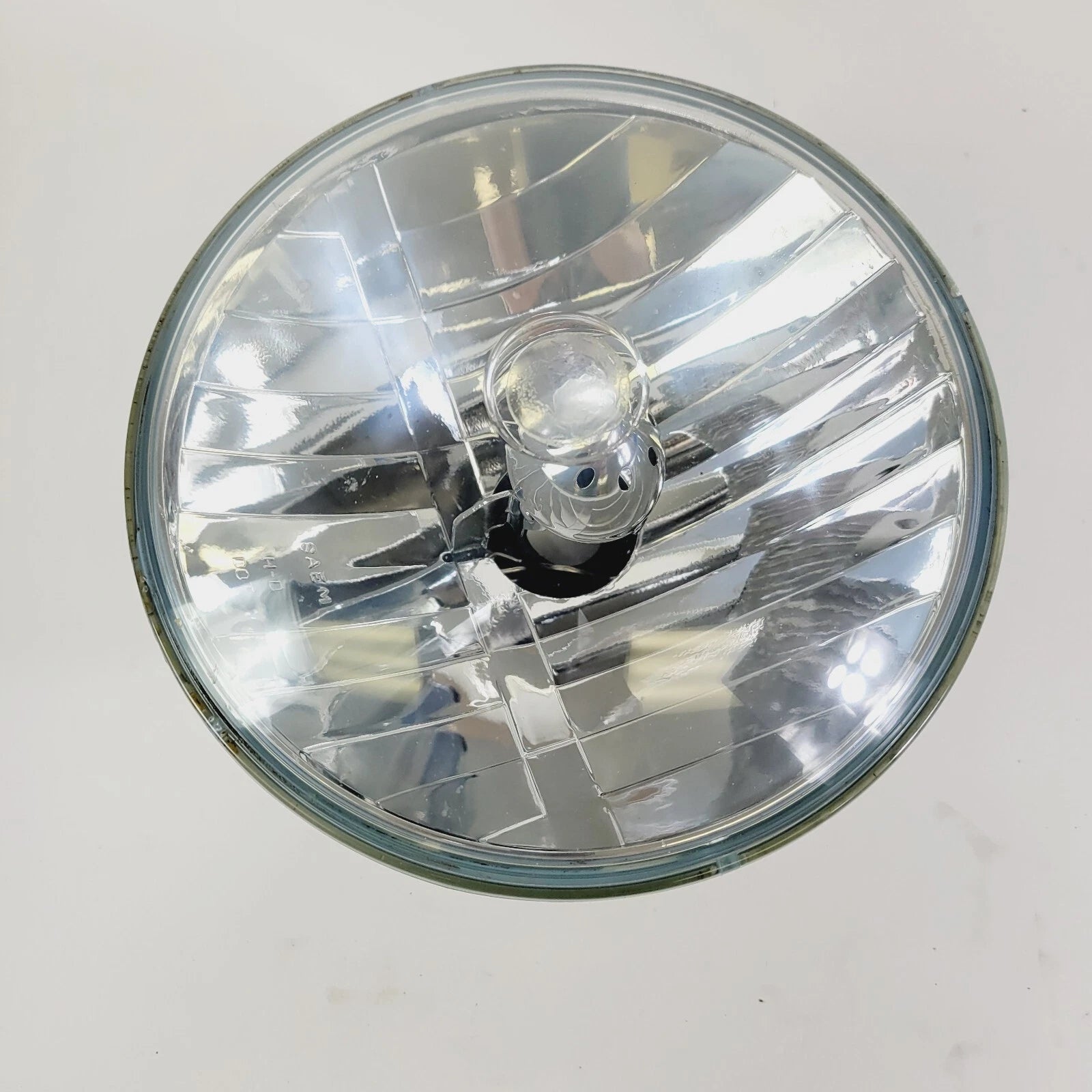 5 3/4 Inch Halogen Headlight Lamp Bulb for Harley Softail Dyna XL (2005–2017) 68380-05