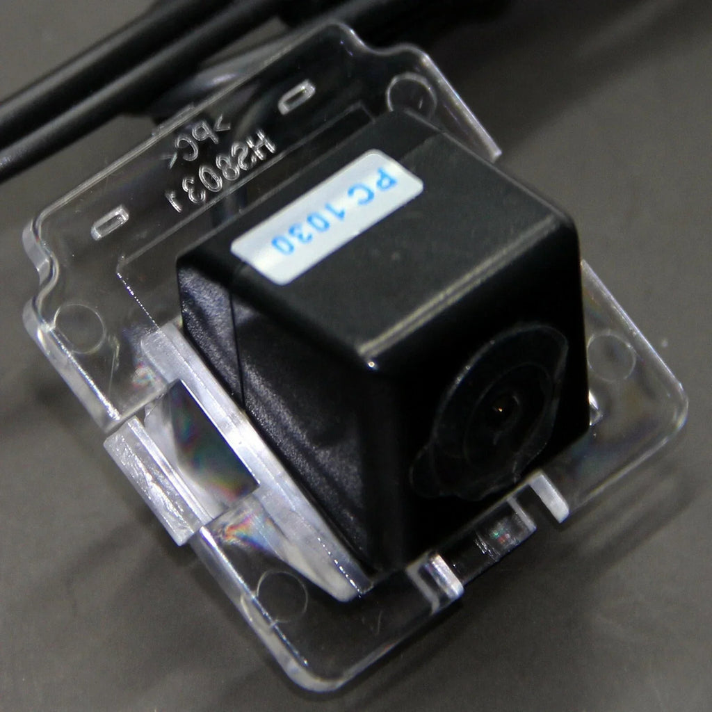 Car Reverse Rear View Backup Camera for Mitsubishi Outlander (2007–2010)