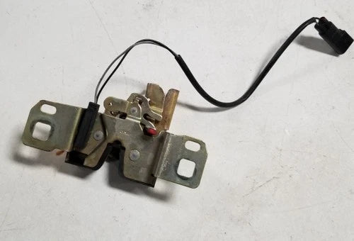 Rear Trunk Lid Lock Latch Actuator for Jaguar XK8 XKR (1997–2002) 93BB-43200-AE