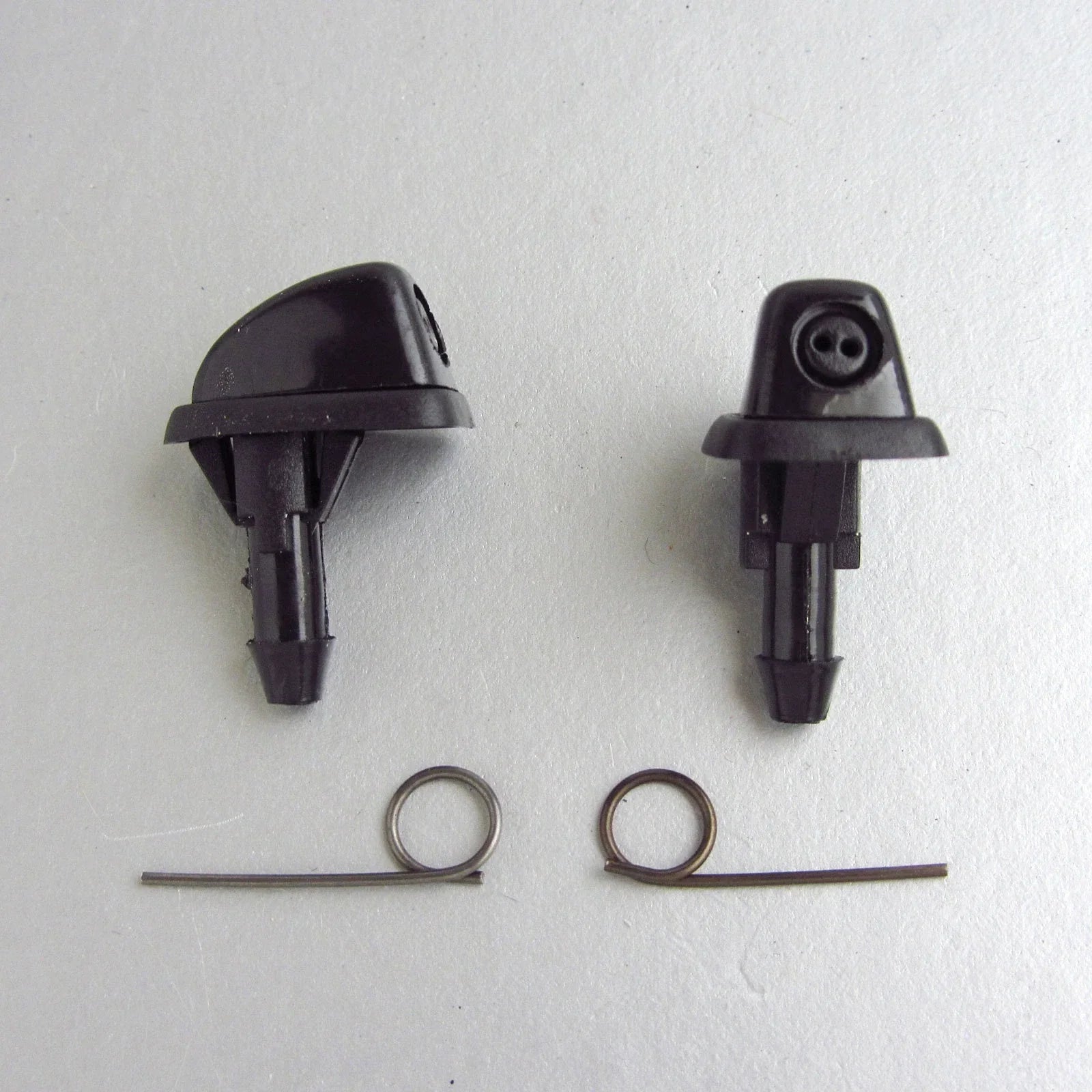 2 x Windshield Washer Nozzle Jets for Nissan Navara D21 (1986-1997)