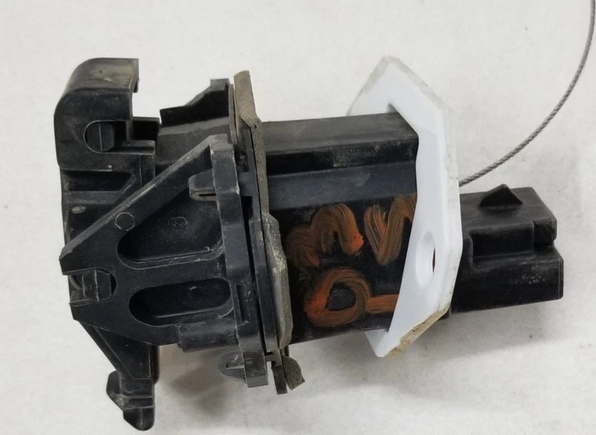 Fuel Gas Tank Lid Door Lock Latch Actuator for Lincoln LS (2000–2006)