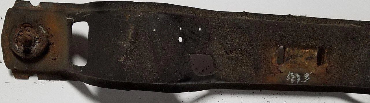 Auto Transmission Crossmember for Lincoln Mark VIII (1994–1996)
