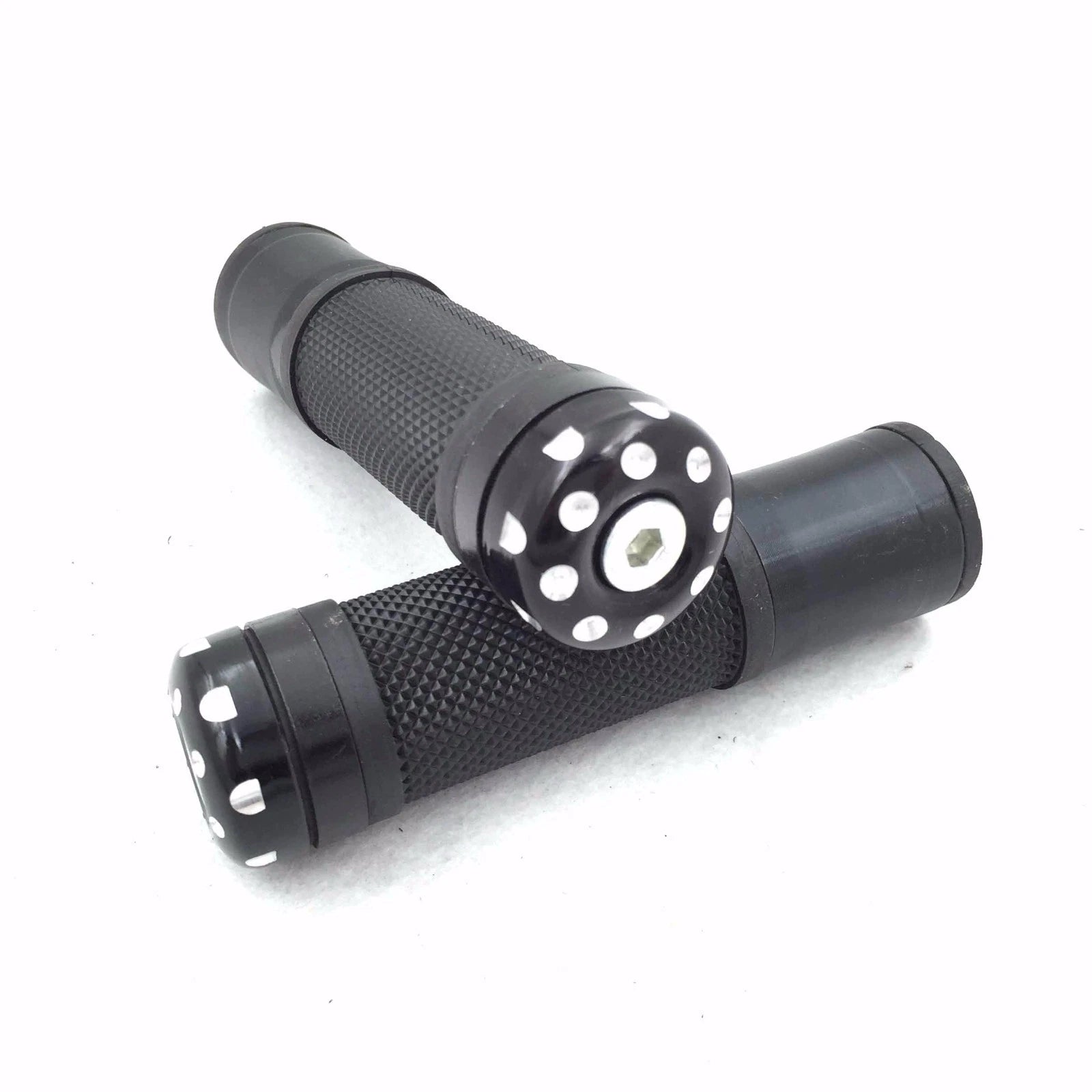7/8" Black Rubber Handlebar Grip for Suzuki GSXR 600, Hayabusa, CB1300, CB600F