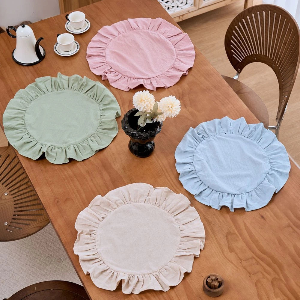 Set of 4 Round Scalloped Placemats for Table Linens (15 Inch)