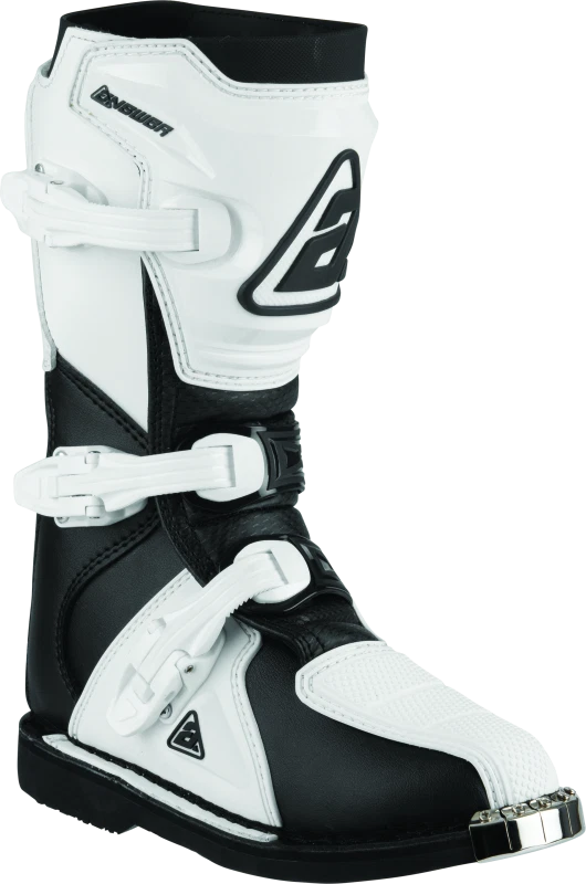AR1 Boots for Youth Size 6 (Black/White)