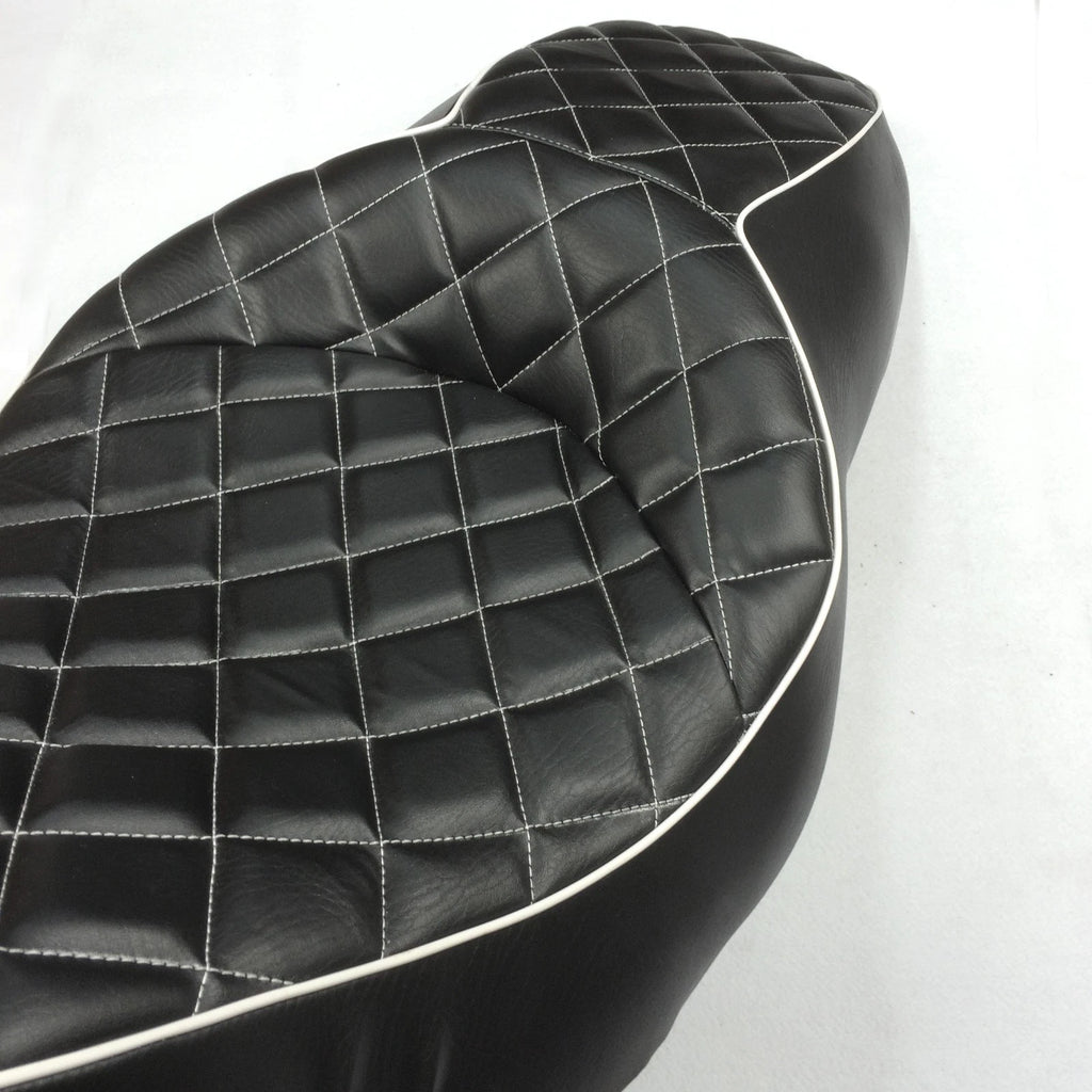 2X Diamond Stitch Seats for Harley Road King Street Glide (2007–2015)