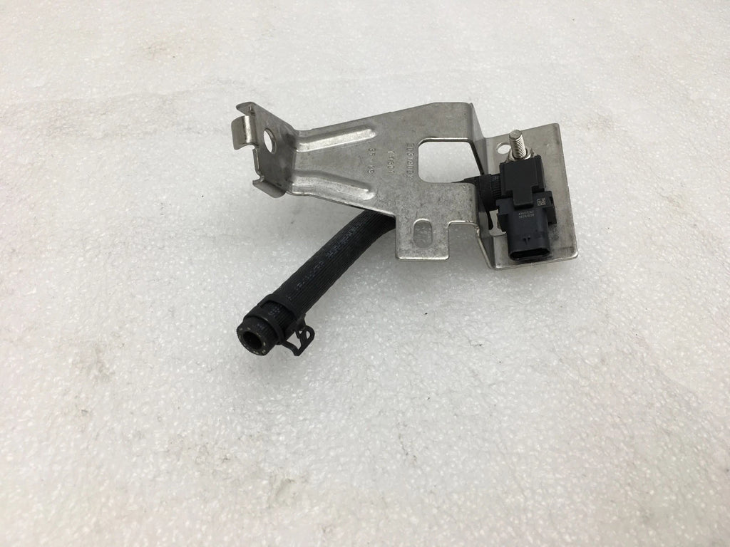 Exhaust Differential Pressure Sensor HC3Z9J460E for Ford F250 SD (2017–2019)