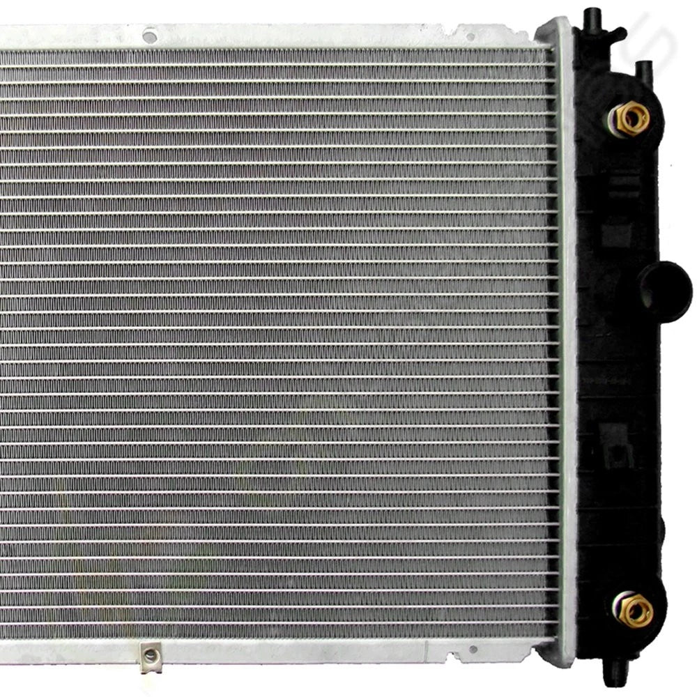 Aluminum Car Radiator for Chevrolet Classic, Oldsmobile Alero (2002–2005)