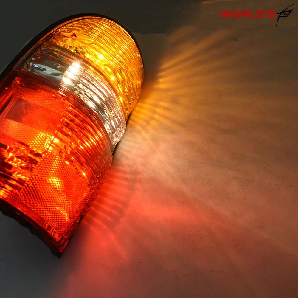 Set of 2 Tail Light Assembly for Toyota Tacoma (2001–2004)
