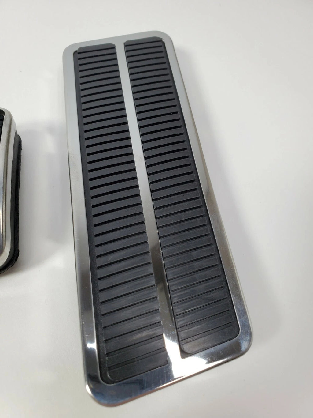 Clutch Gas Pedal Pad Kit with Chrome Trim for 1967–1968 Camaro Firebird