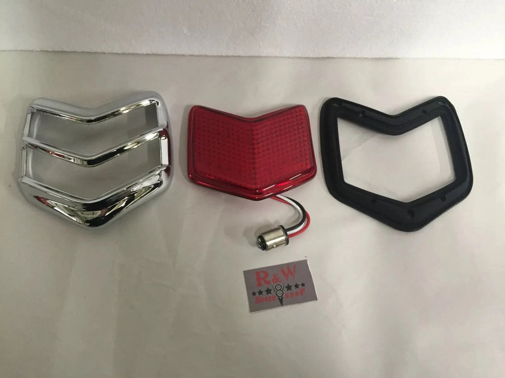 LED Tail Lights Original Style with Bezels for 1940 Ford Passenger Car (12V)