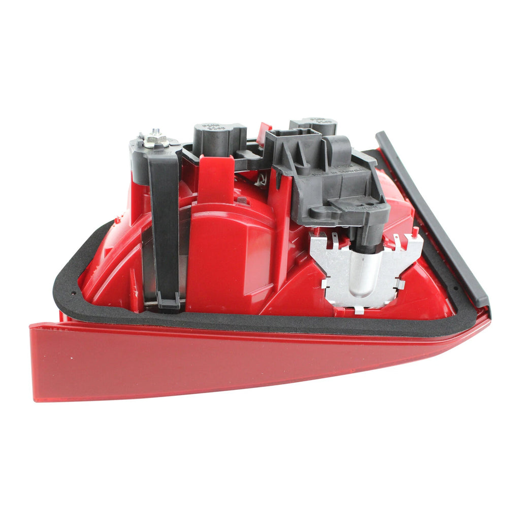 Hella Driver Left Inner Tail Light Assembly for 009687111