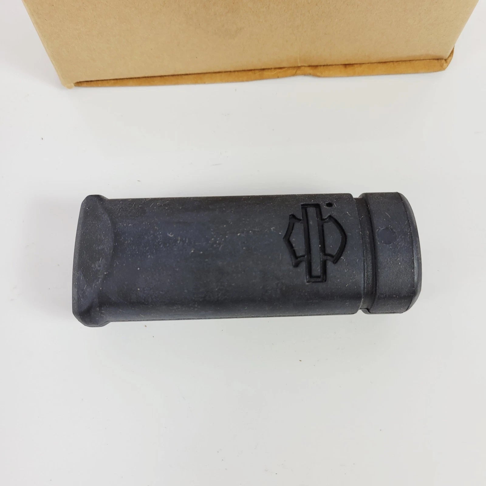 OEM Right Passenger Footpeg Rubber for Harley-Davidson Softail (2018–2025) 50500698