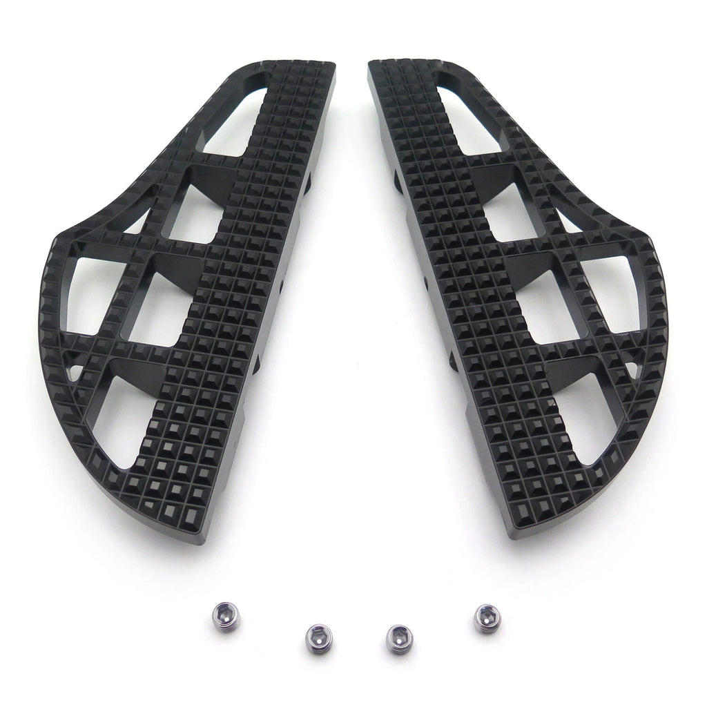 Dominator Shark Fin Footboard for Harley Softail Deluxe Slim (2000–2019)