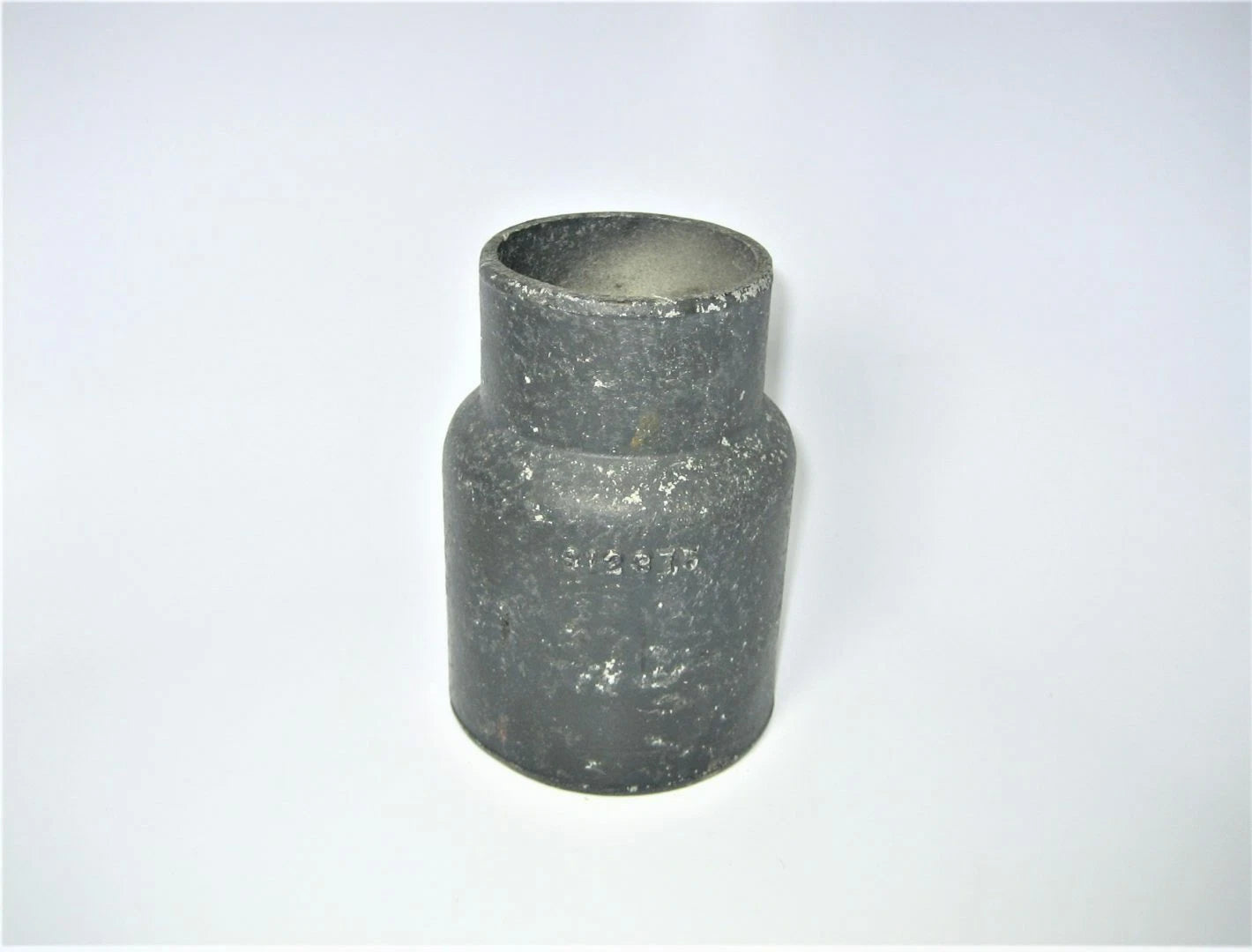 OMC 912375 Upper Exhaust Pipe Coupler Joint for Cobra GM V8 5.0L & 5.8L (–)