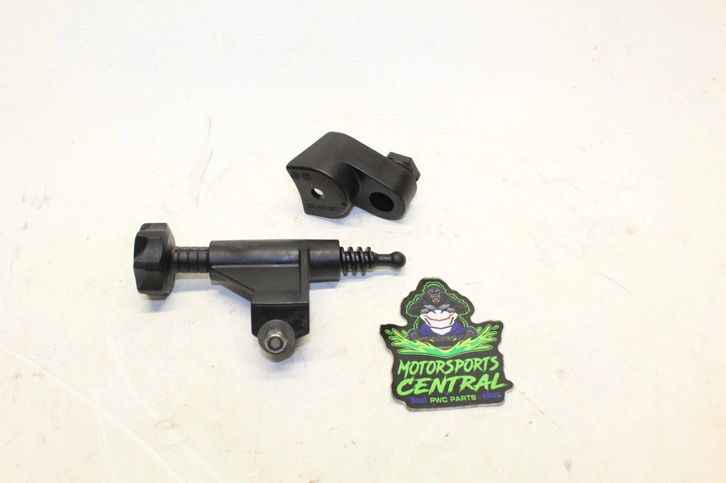 Jet Pump Manual Trim Pivot Screw for Seadoo HX X4 XP SPX 3D (1995–1997)