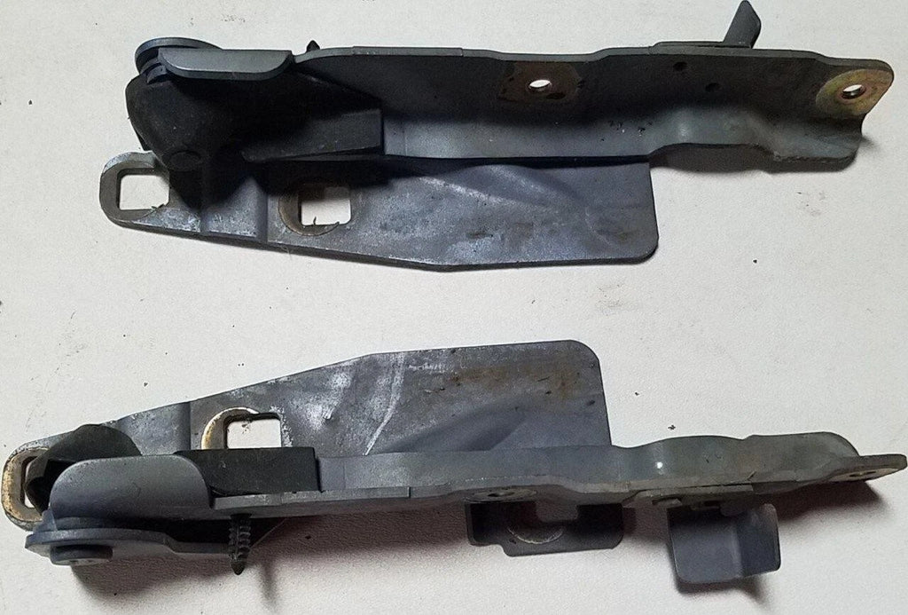 Hood Hinge Set for Lincoln Mark VIII (1993–1996)